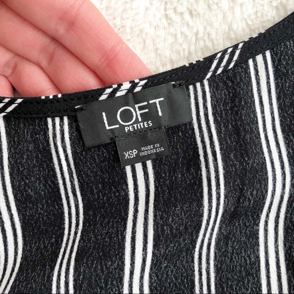 LOFT | Petite Striped Flutter Sleeve Romper NWOT - Picture 10 of 15